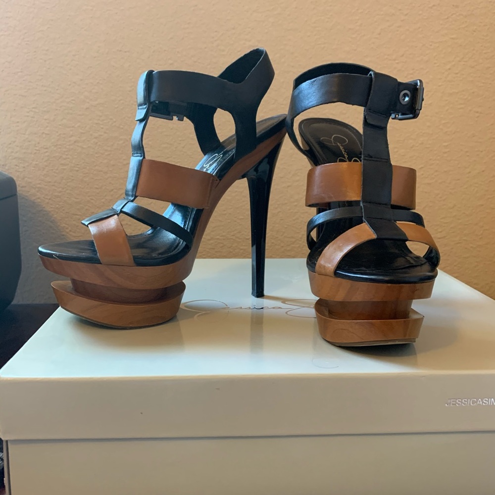 Jessica Simpson Heels - Picture 2 of 5